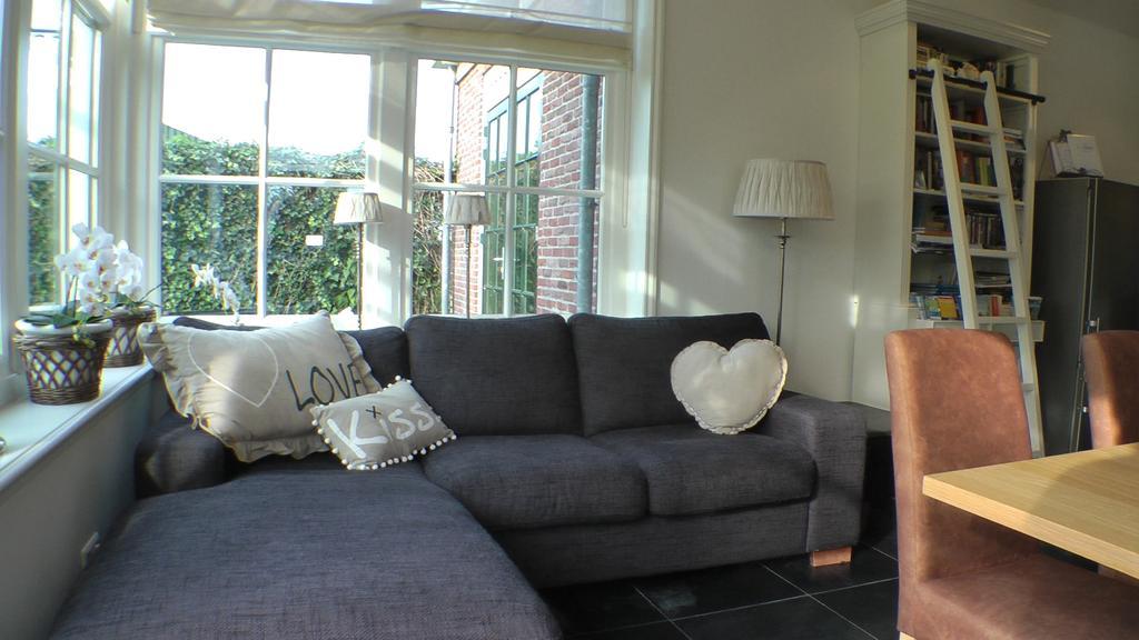 Bed And Breakfast Hoeve Chapeau 캇우드 외부 사진
