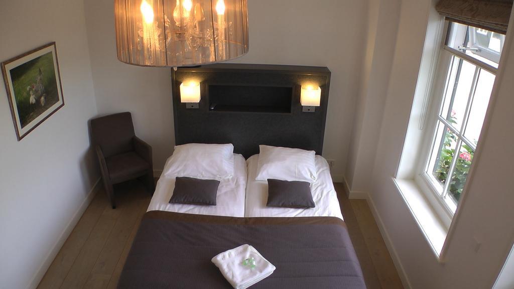 Bed And Breakfast Hoeve Chapeau 캇우드 객실 사진