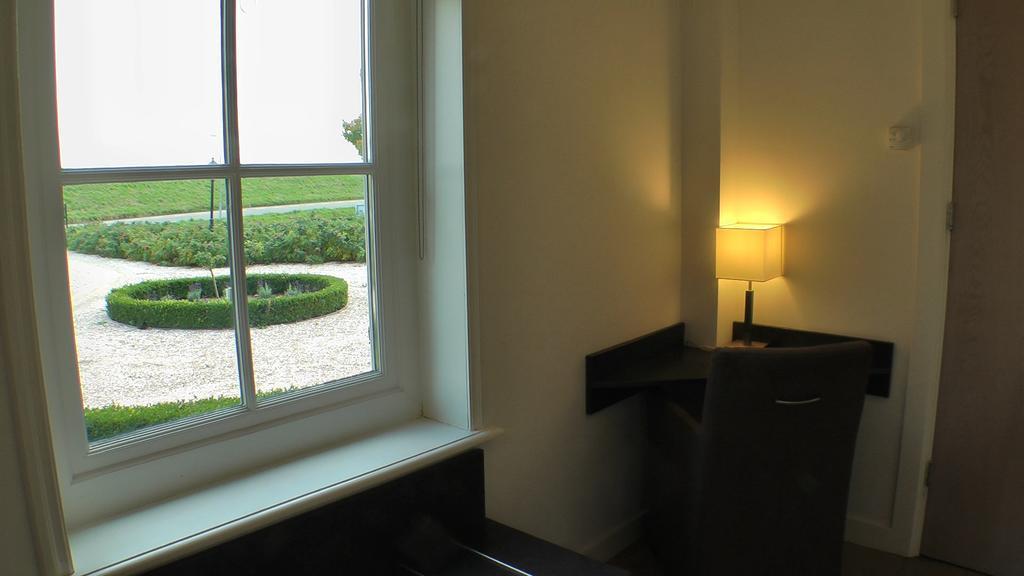 Bed And Breakfast Hoeve Chapeau 캇우드 객실 사진